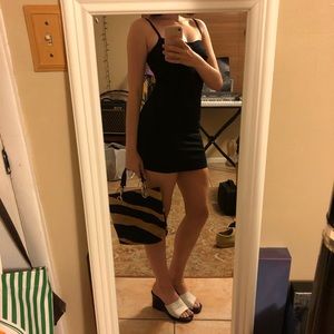 Forever 21 Short Black Fitted Dress 💄